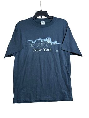 Vintage Delta Pro Weight New York City Skyline Twin Towers Black T-Shirt Size M